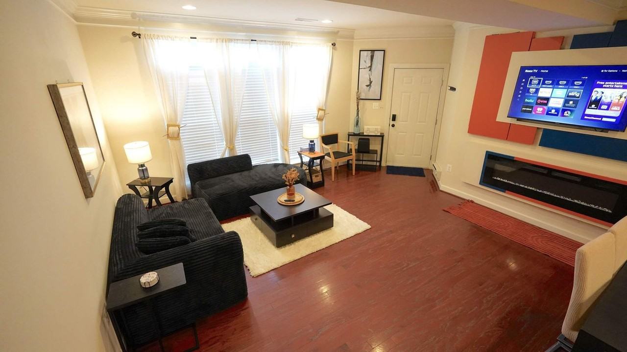 265 Community Center Avenue - Photo 3 of 50