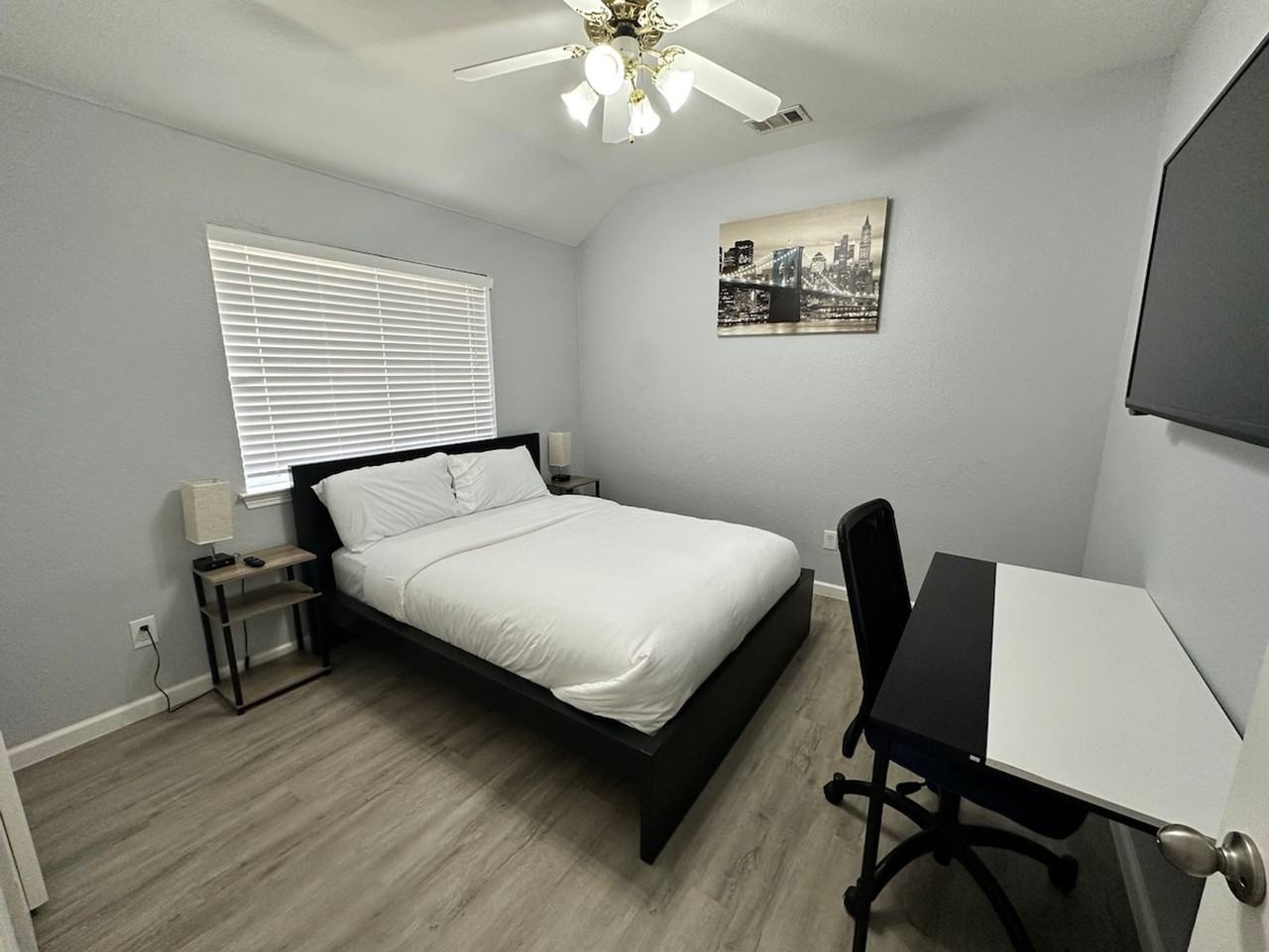 2506 Spring Hill Ln #1624494P - Photo 5 of 31