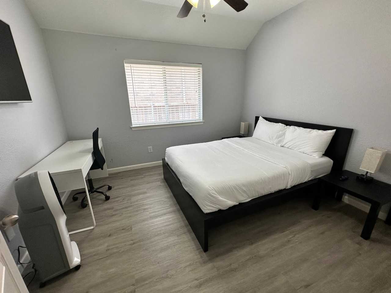 2506 Spring Hill Ln #1624494P - Photo 7 of 31
