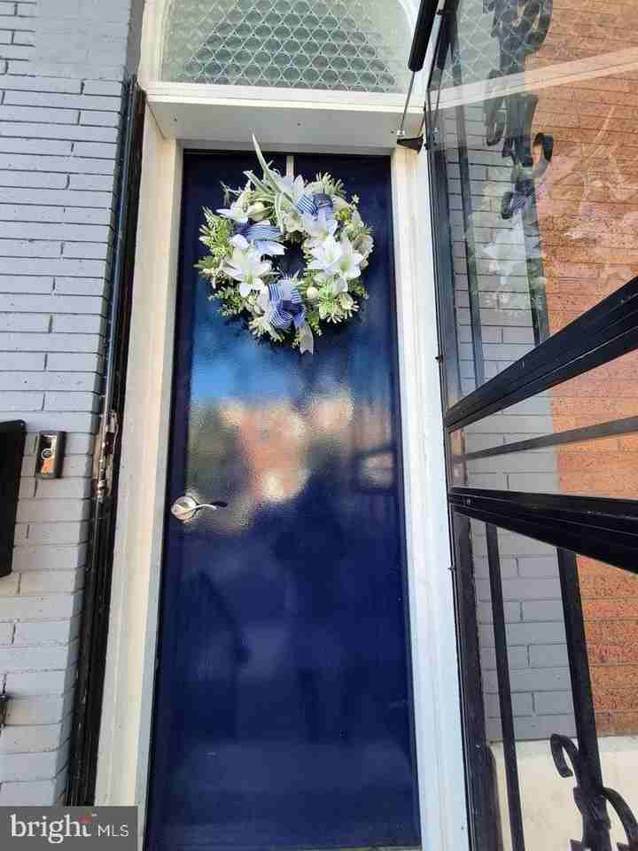 1816 N Washington St - Photo 3 of 50