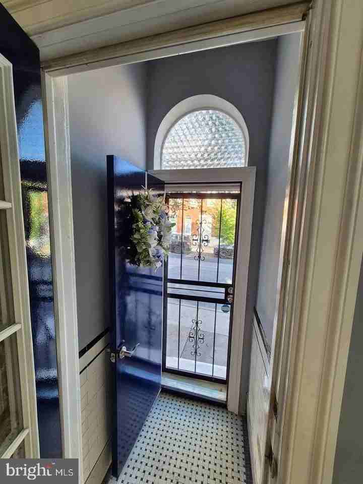 1816 N Washington St - Photo 4 of 50