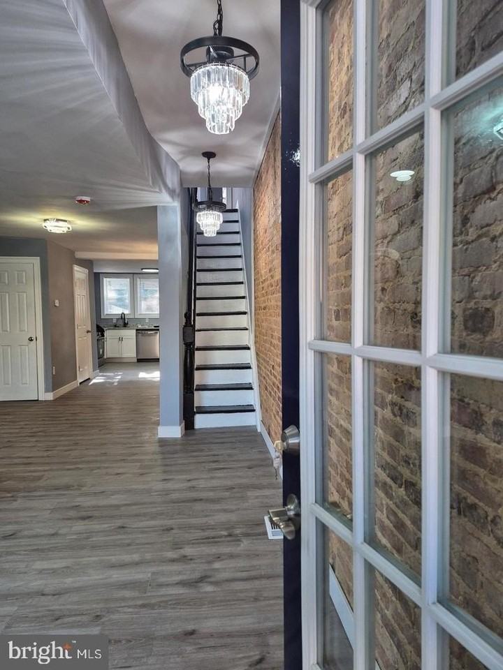 1816 N Washington St - Photo 7 of 50