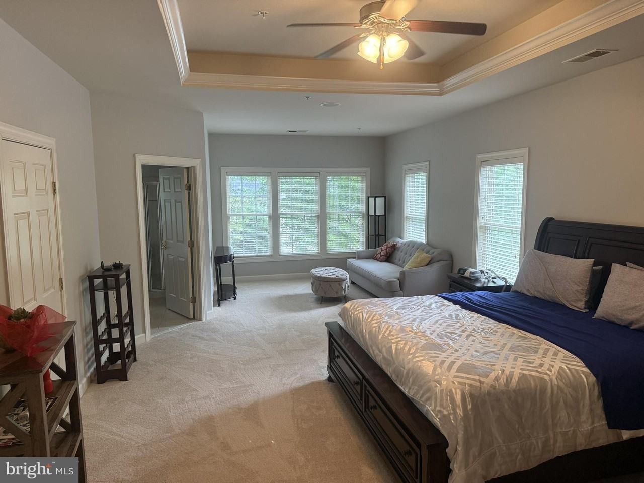 3008 Hollow Crest Pl - Photo 4 of 20