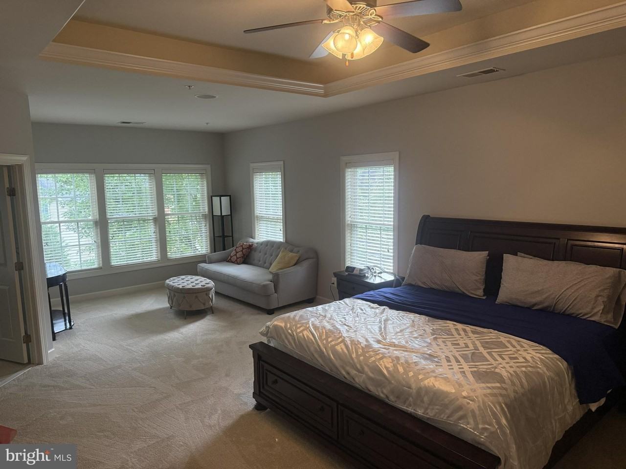 3008 Hollow Crest Pl - Photo 5 of 20