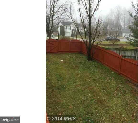 10701 Meynell Ct - Photo 5 of 11