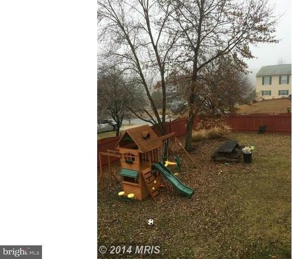 10701 Meynell Ct - Photo 6 of 11