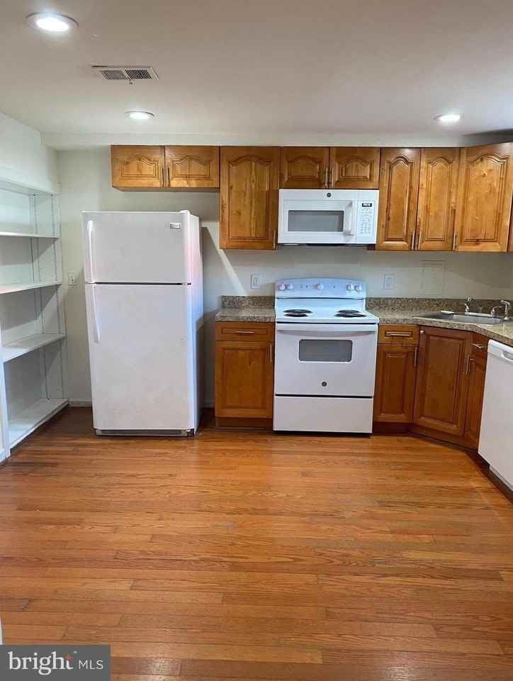 3111 Ritchie Rd - Photo 2 of 19