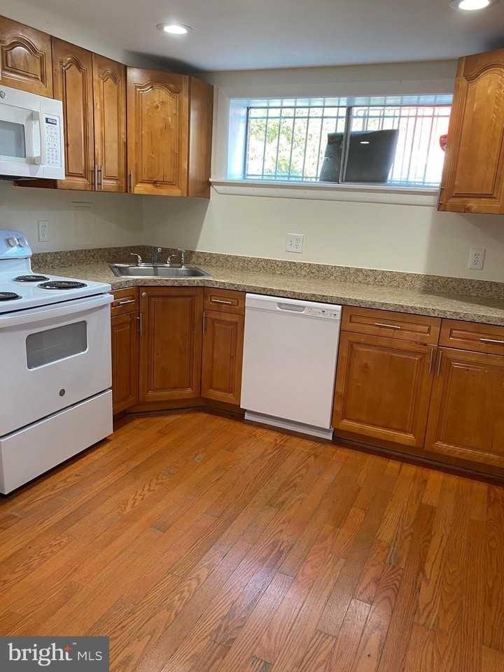 3111 Ritchie Rd - Photo 3 of 19