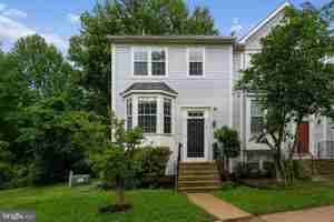featured image of 10737 Kitchener Ct