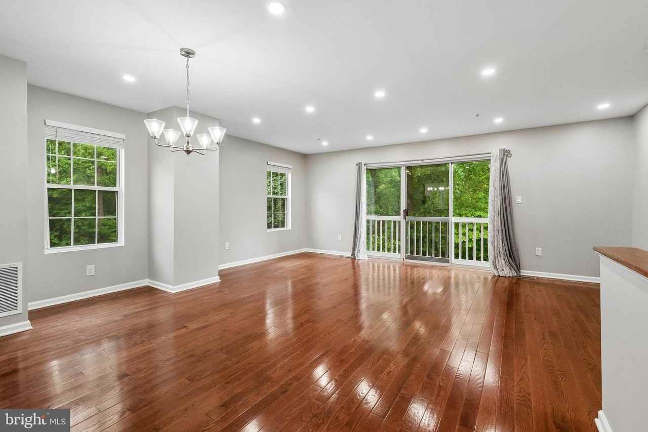 10737 Kitchener Ct - Photo 6 of 24