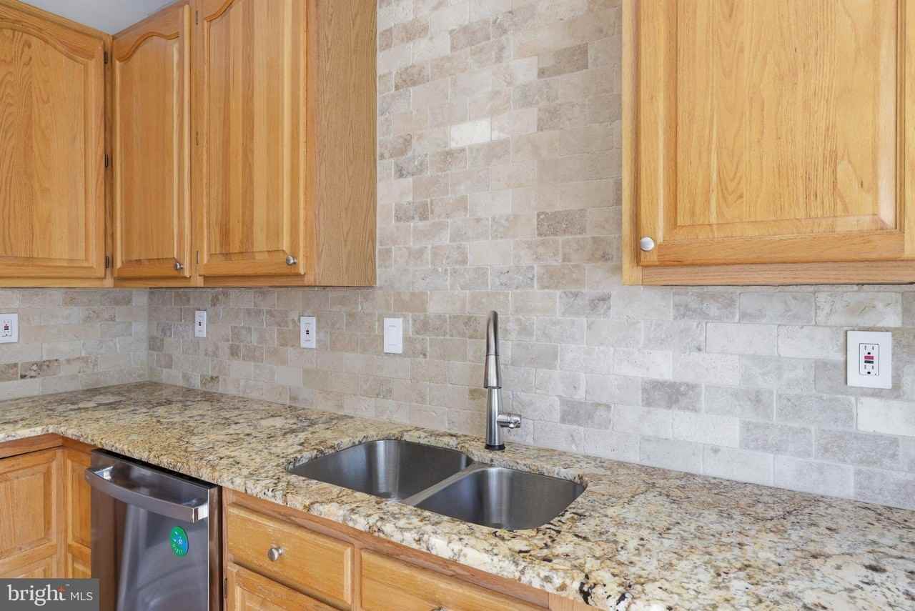 12225 Fletchertown Rd - Photo 5 of 32