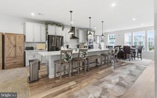 featured image of 10414 John Glenn St