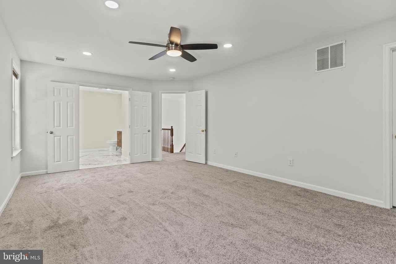 47109 Sorrel Dr - Photo 3 of 8