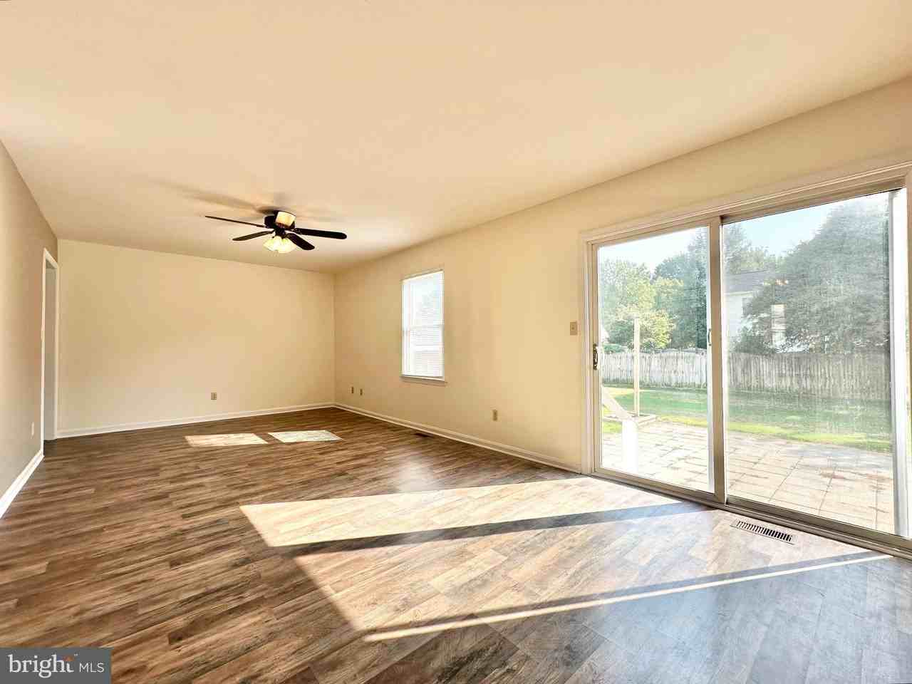 8337 Colony Cir - Photo 6 of 26