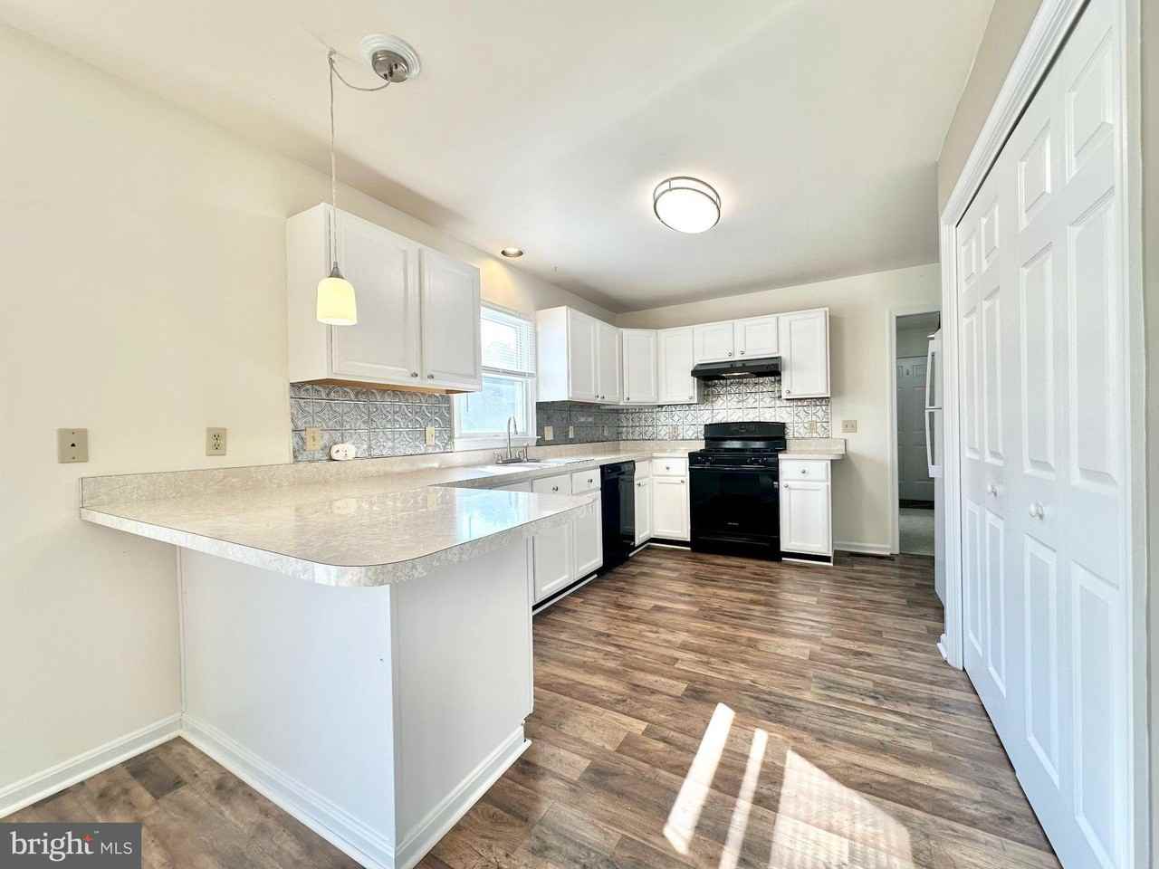 8337 Colony Cir - Photo 7 of 26