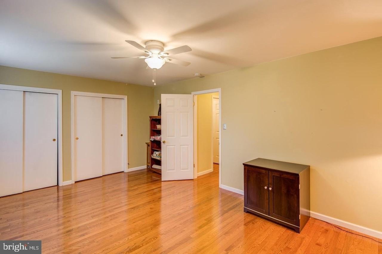 723 Kings Croft - Photo 3 of 7