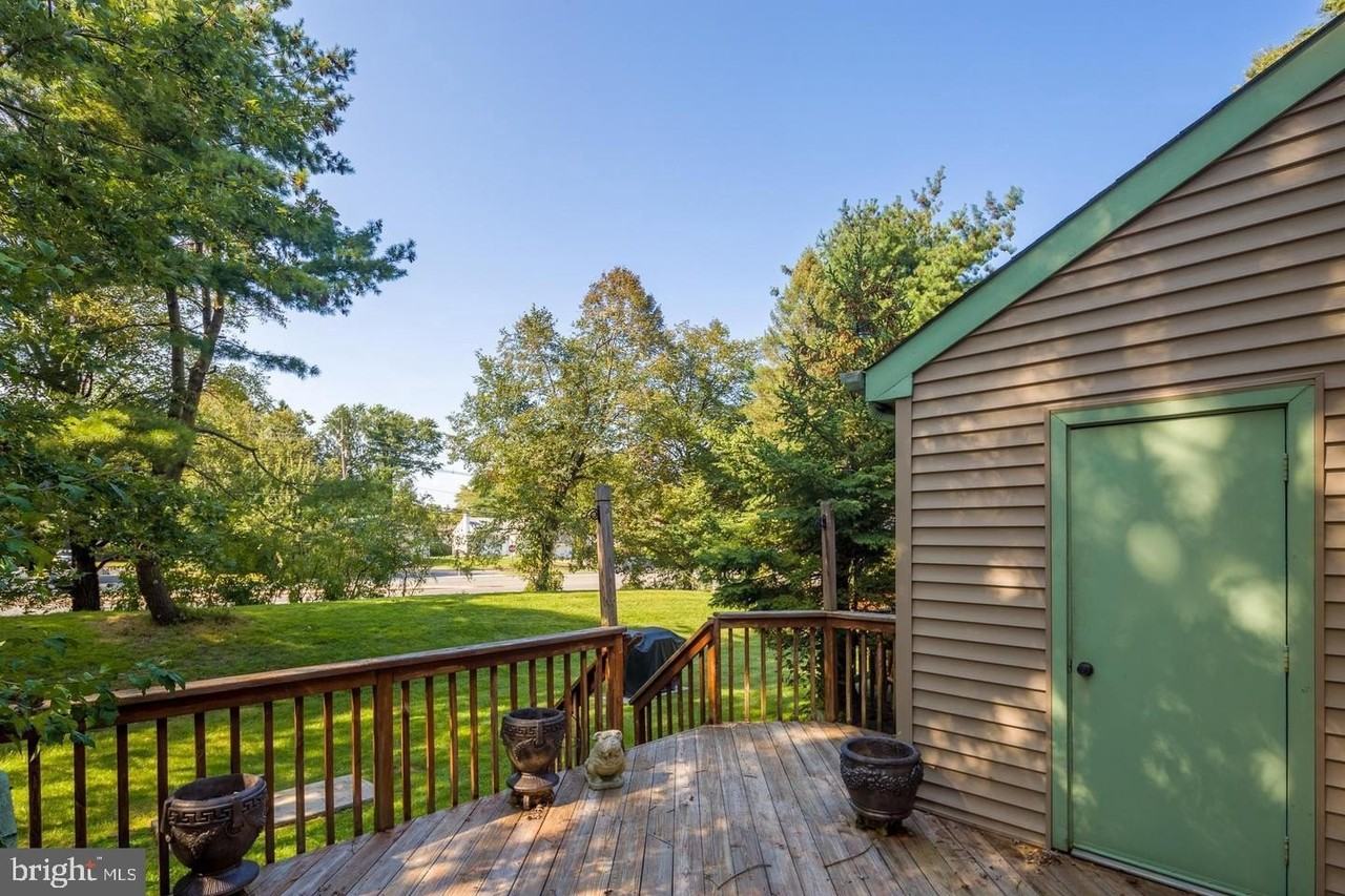 723 Kings Croft - Photo 5 of 7