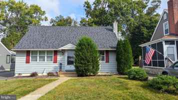 featured image of 18 Steinway Ave
