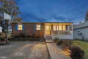 featured image of 4666 Oak Ave