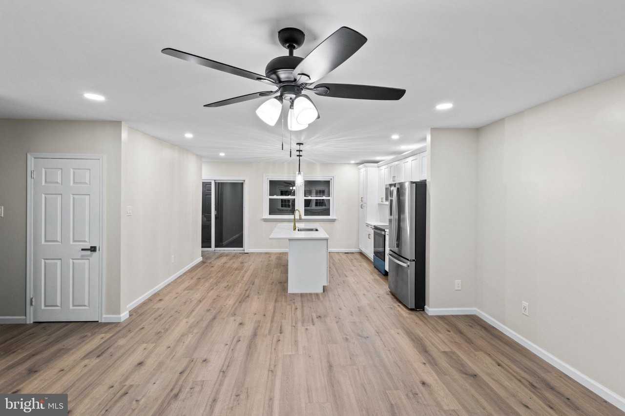 4666 Oak Ave - Photo 4 of 20
