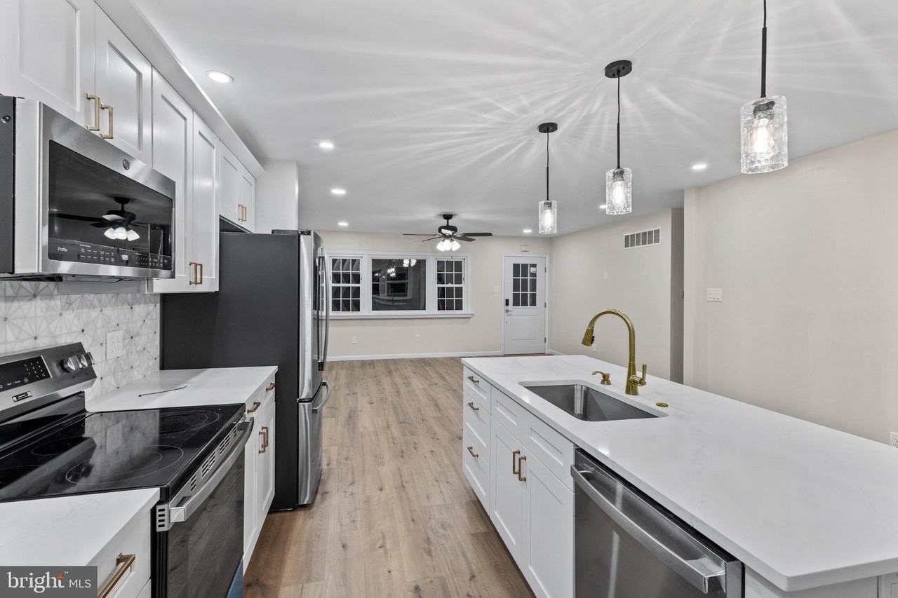 4666 Oak Ave - Photo 7 of 20