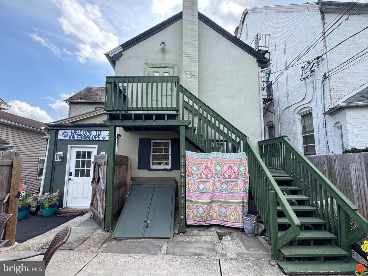 135 N Main St #B - Photo 4 of 42