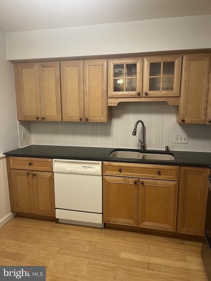217 Valley Stream Ln - Photo 6 of 18