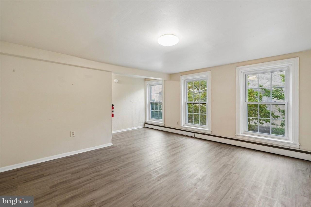 208 E Lincoln Hwy #2 - Photo 6 of 20