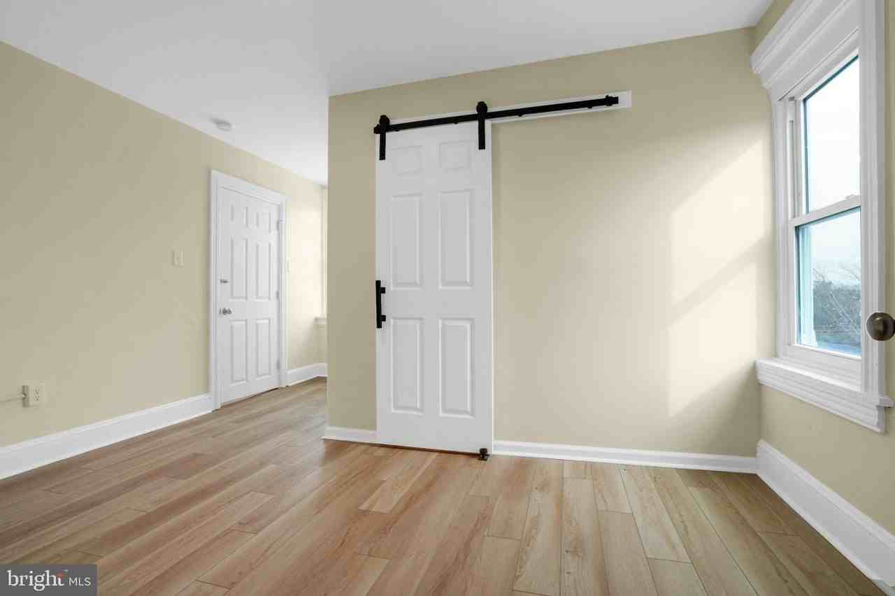 413 Gay St #4 - Photo 5 of 13