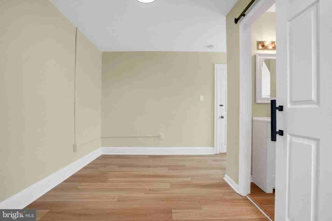413 Gay St #4 - Photo 6 of 13