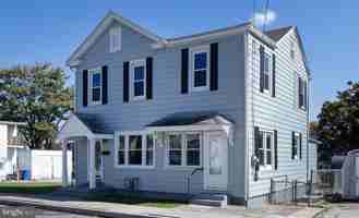 340 S Wood St - Photo 1 of 1