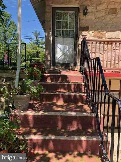 5815 Linglestown Rd - Photo 2 of 15