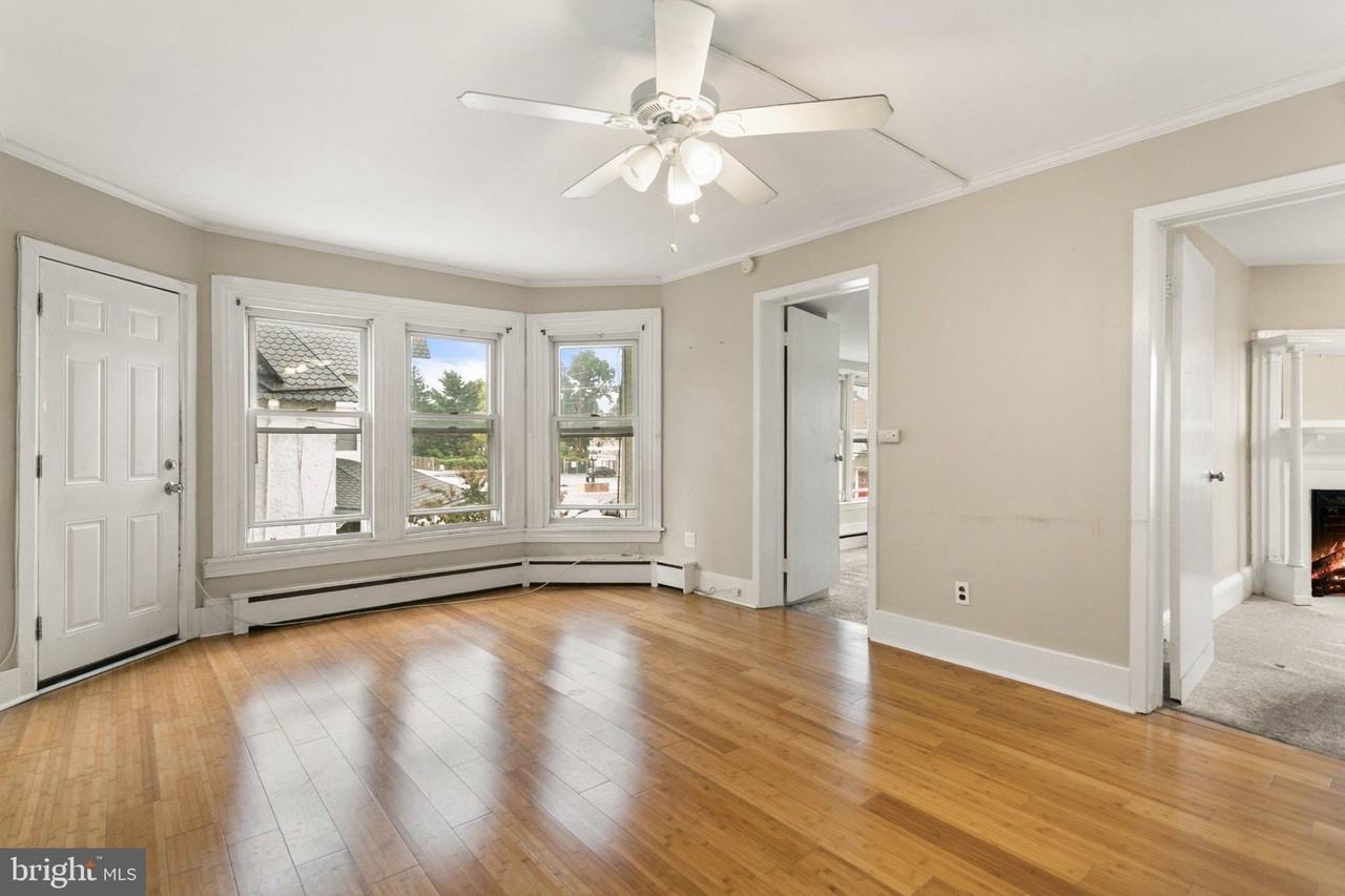 112 N Swarthmore Ave #5 - Photo 4 of 19