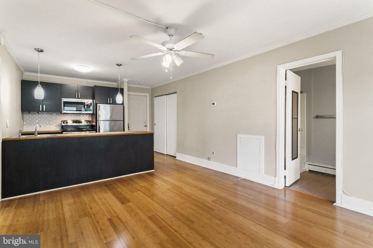 112 N Swarthmore Ave #5 - Photo 6 of 19