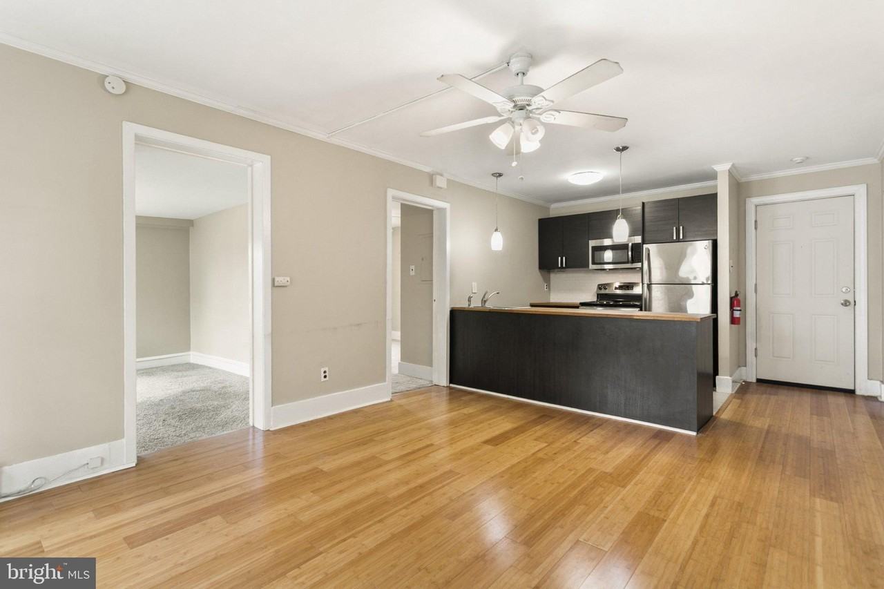 112 N Swarthmore Ave #5 - Photo 7 of 19
