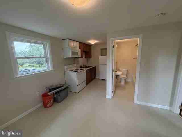 271A Redwood Dr - Photo 3 of 7