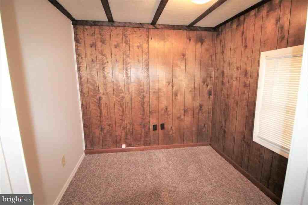 375 Mount Pleasant Rd - Photo 6 of 11