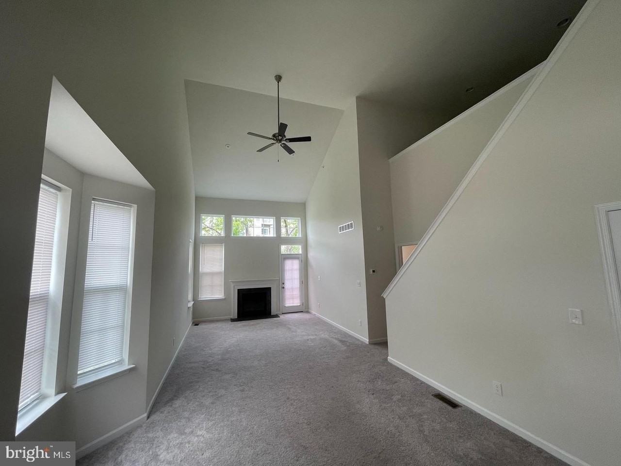 516 Gray Feather Way - Photo 6 of 28