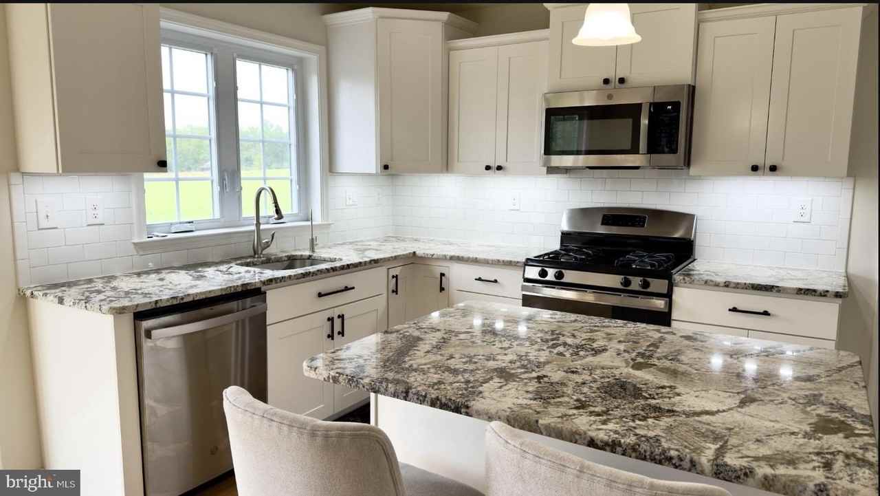3948 Parestis Rd - Photo 3 of 14