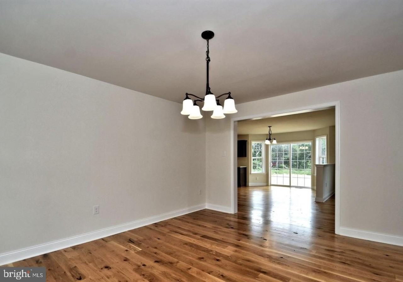 3948 Parestis Rd - Photo 6 of 14