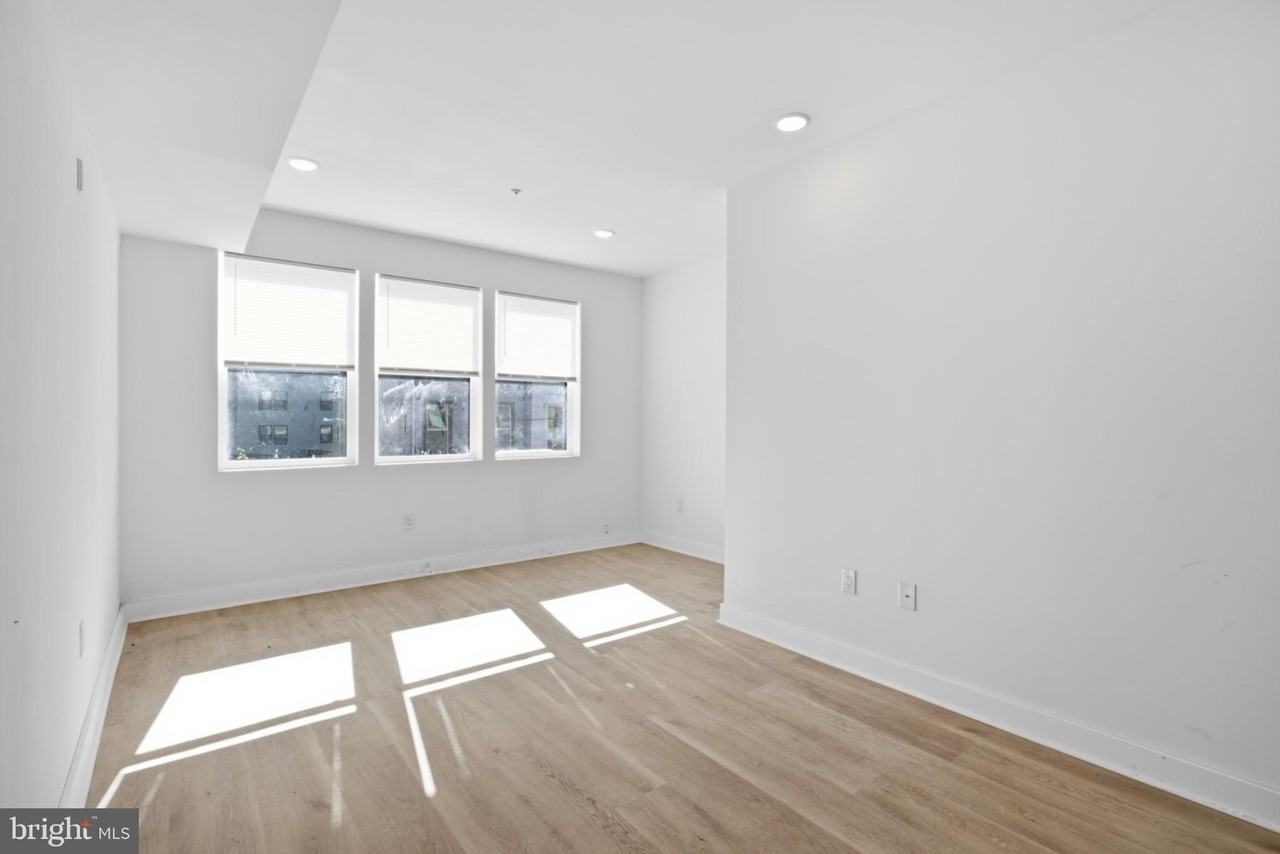2330 N 16th St #2 - Photo 3 of 14