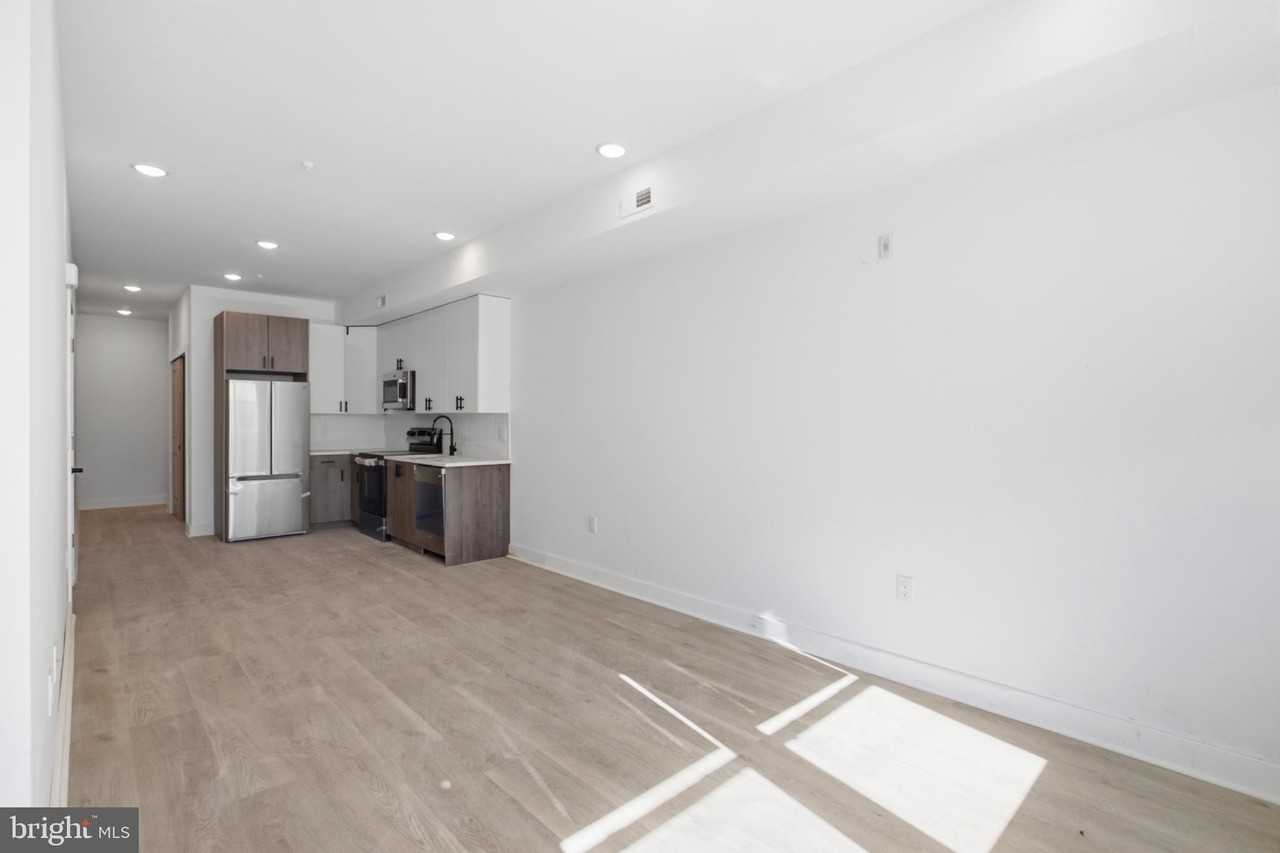 2330 N 16th St #2 - Photo 5 of 14