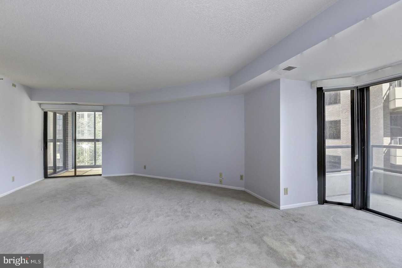 1600 N Oak St #207 - Photo 5 of 36