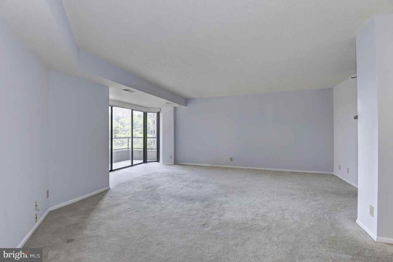 1600 N Oak St #207 - Photo 6 of 36