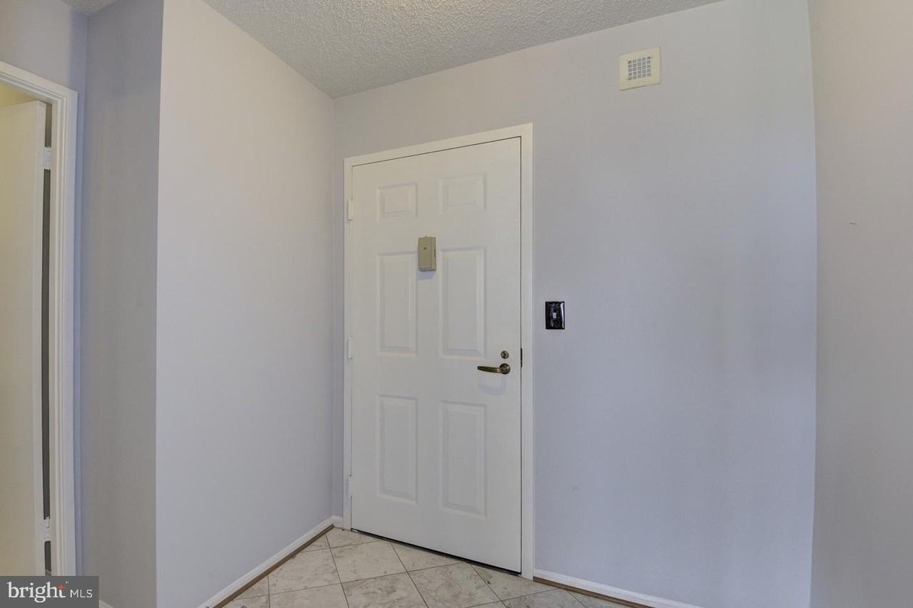 1600 N Oak St #207 - Photo 7 of 36