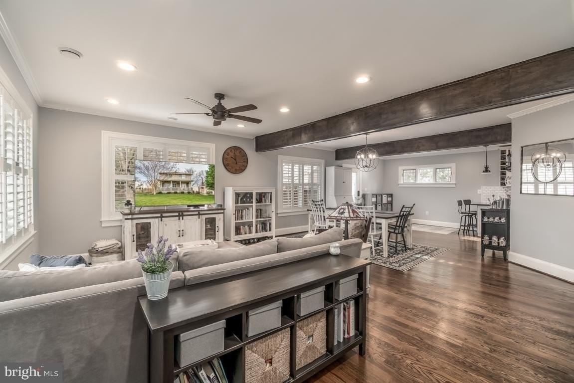 3017 King St - Photo 2 of 27