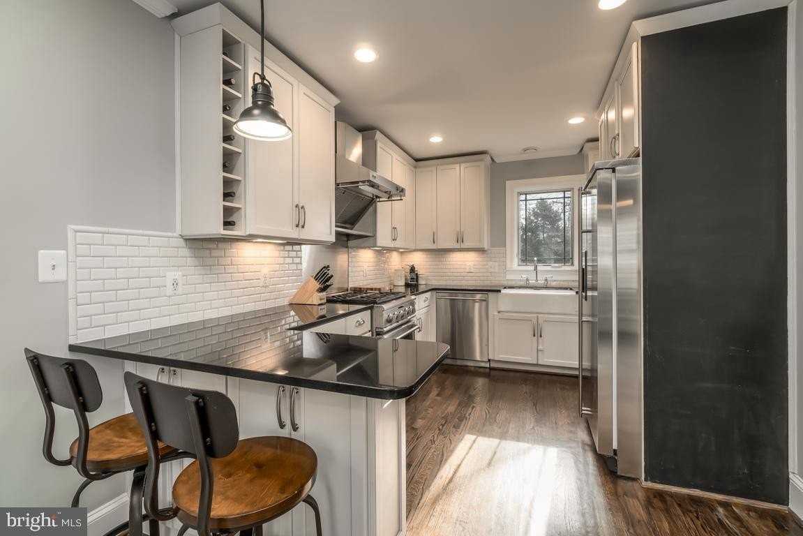 3017 King St - Photo 6 of 27