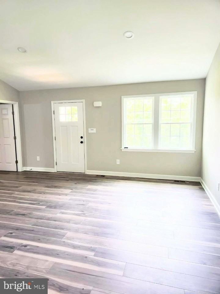 11501 Homeland Rd - Photo 2 of 28