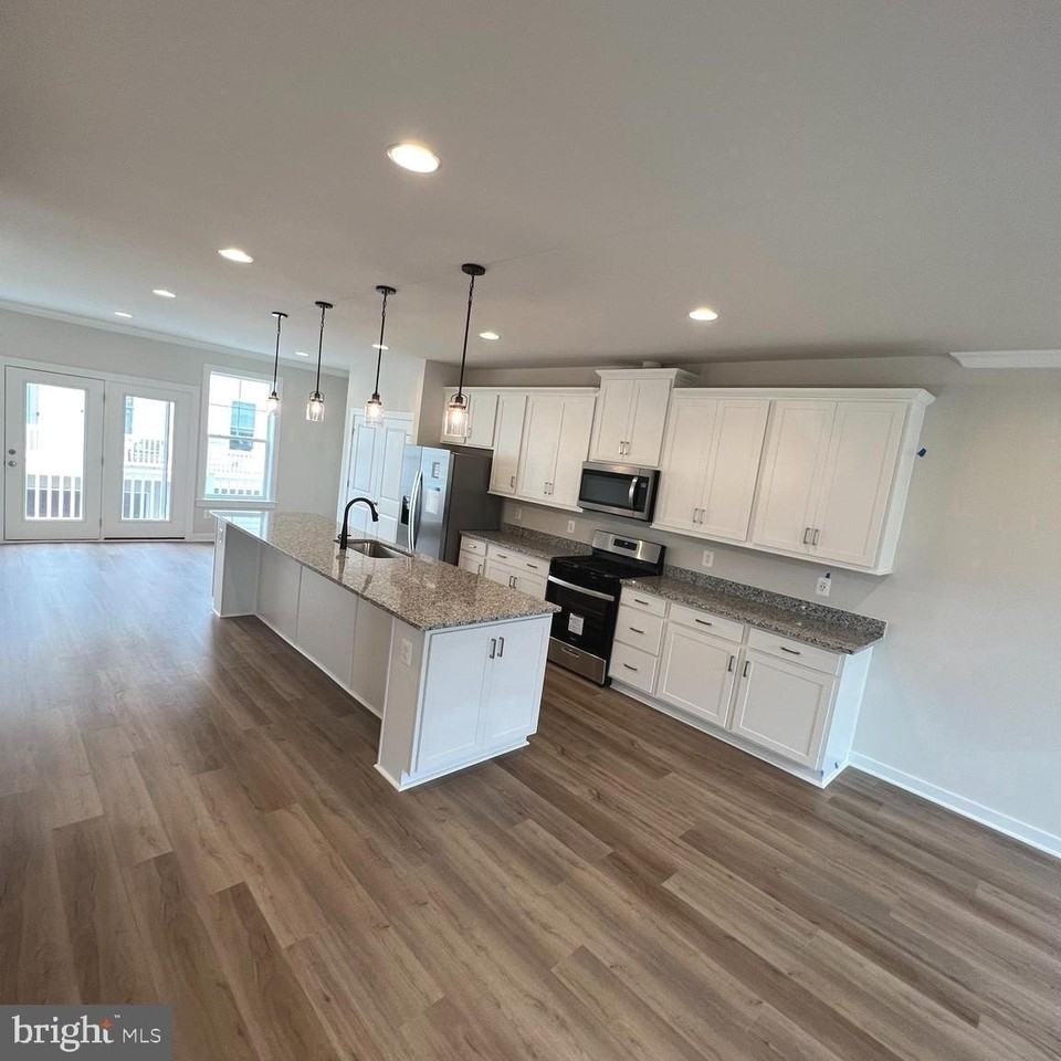 217 Willis St - Photo 6 of 22