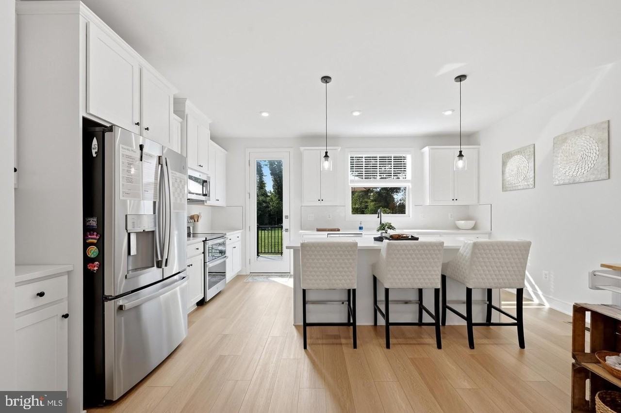 3582 Stephensons Hill Ln - Photo 6 of 50